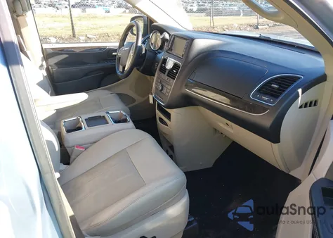 2013 Chrysler Town & Country Touring-L из США, поврежденный, VIN 2C4RC1CG5DR797211